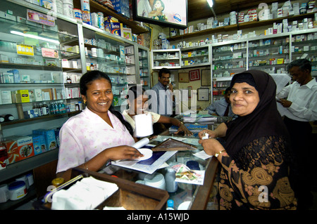 Moslim Sri Lanka pharmacy chemist druggist medicine drugs Stock Photo