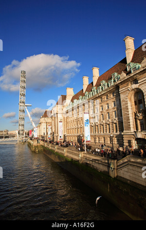 The Millenium Wheel and the old London County Hall building on the ...