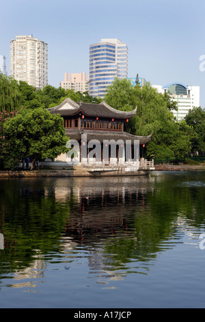 Pagoda, Yue Hu, Moon Lake, Ningbo, China. Stock Photo