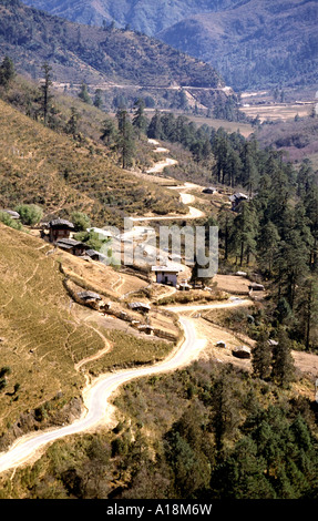 Bhutan Bumthang Valley road rising to Yotang La Stock Photo