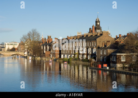 View of River Ouse in flood flooded floods flooding from Skeldergate Bridge and Ouse Bridge in the background York North Yorkshire England UK Stock Photo