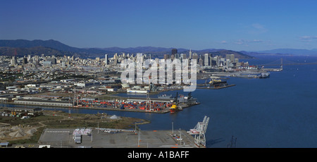 Port of San Francisco, Intermodal Container Transfer Facility, including Pier 80--the North Container Terminal and Pier 94 Stock Photo