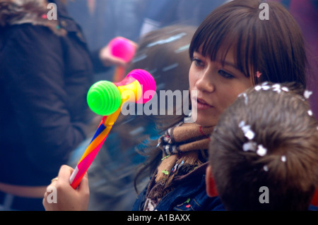 Revellers at the traditional Onion Market (Zibelemärit Zweibelmarkt) in Berne, Switzerland Stock Photo