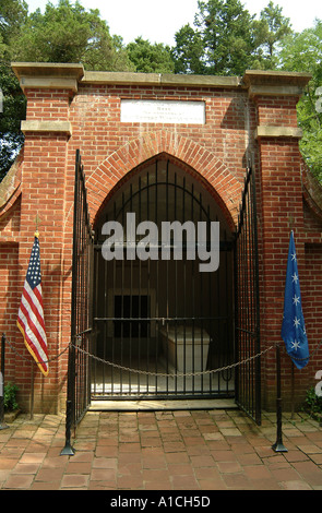 Burial chamber of General George Washingston first President of the United States of America Mount Vernon Virginia USA Stock Photo