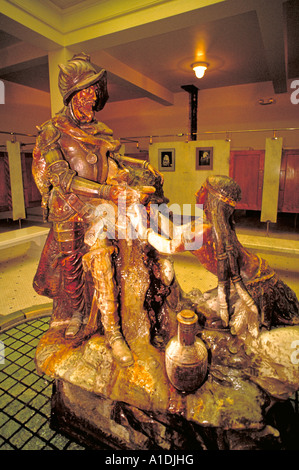 Elk215 2192 Arkansas Hot Springs National Park Fordyce Bathhouse visitor center central men's bath fountain Stock Photo