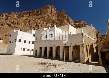 grave site of the prophet Hud pilgrimage site of Gabr Hud Qabr Hud Wadi Hadramaut Yemen Stock Photo