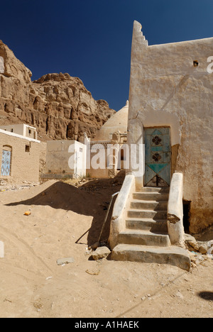 grave site of the prophet Hud pilgrimage site of Gabr Hud Qabr Hud Wadi Hadramaut Yemen Stock Photo