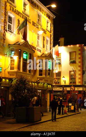 St John Gogarty pub Temple Bar Dublin southern Ireland Eire night time Stock Photo