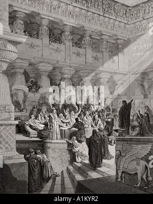 Engraving illustrating Daniel v 25 to 28. Daniel Interpreting the Writing on the Wall from the Dore Bible by Gustave Dore Stock Photo