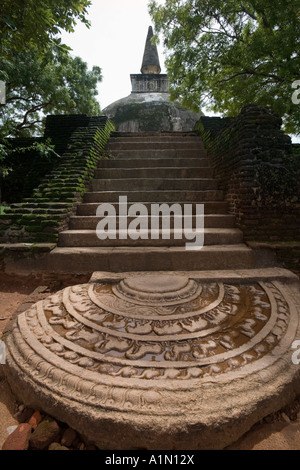Broken stone mandala at Polonnaruwa Stupa on the island of Sri Lanka Stock Photo