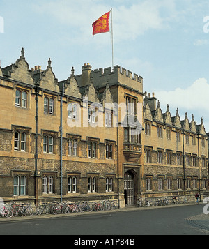 Front view of Oriel College from Oriel Square Oxford Stock Photo