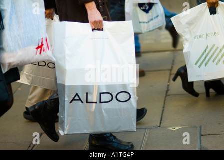 log forstyrrelse Frastødende Aldo bag hi-res stock photography and images - Alamy