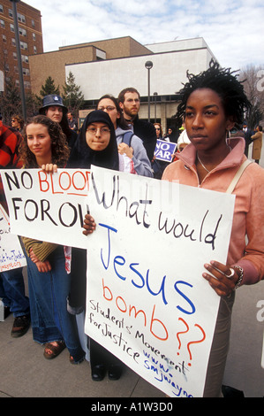 Detroit Michigan Students at Wayne State University hold a demonstration against the Iraq war on the first day of the war Stock Photo
