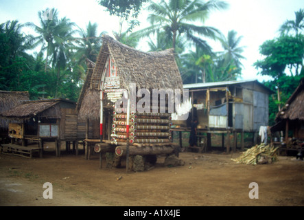 Yam House, Trobriand Islands, Papua New Guinea Stock Photo - Alamy