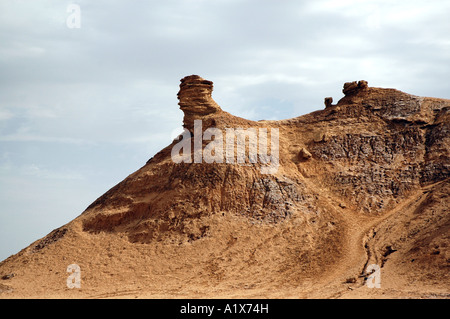 Mountain on Sahara desert suggestive camel, Tunisia Stock Photo - Alamy