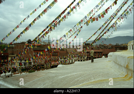Nepal 2005 the Bodnath Stupa which is one of the largest Stupa in Asia is a site of pilgramage for Buddhist pilgrims Stock Photo