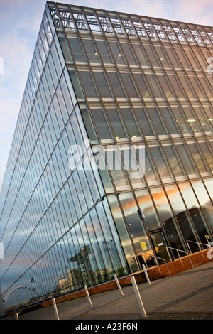 PACIFIC QUAY GLASGOW AND NEW BBC BUILDING GLASGOW SCOTLAND Stock Photo