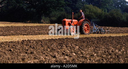 CASE VINTAGE TRACTOR IN PLOUGHING MATCH. ENGLAND. UK Stock Photo