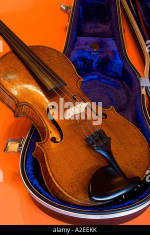 Posterised Violin in case Stock Photo