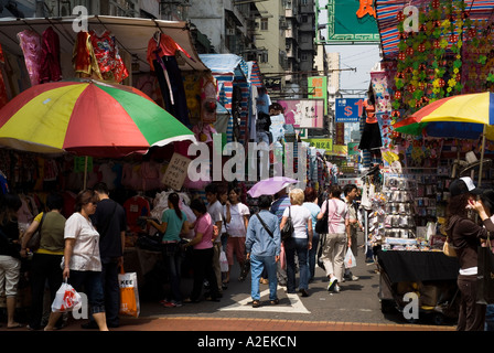 dh Ladies Market MONG KOK HONG KONG Tourist crowdes shopping kowloon old market street crowd hk Stock Photo