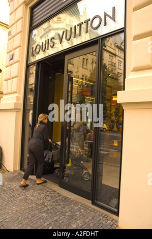 Louis Vuitton store window display reflection in Parizska street Prague,  Old Town, Czech Republic Stock Photo - Alamy