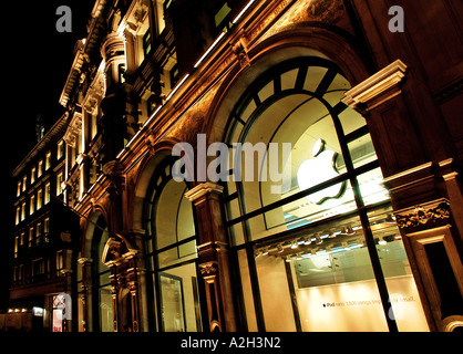 An Apple Store. Picture by Paddy McGuinness paddymcguinness Stock Photo