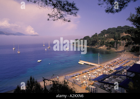 EU, France, Cote D'Azur / Riviera, St. Jean Cap, Ferrat. Paloma Beach with fog Stock Photo