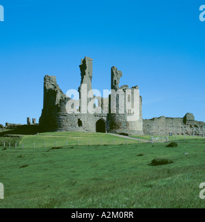 Dunstanburgh Castle ruins, Castle Point, near Craster, Northumberland ...