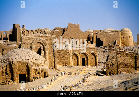 Mud houses in desert, Kharga Oasis, Libyan Desert, Egypt Stock Photo