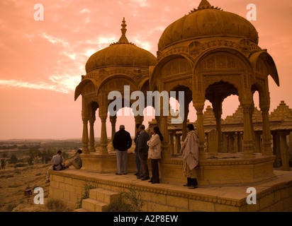 Buy Gili Chhatri book online from Nayeekitab.in