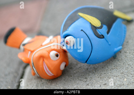 Disney Pixar Finding Nemo Finding Dory Inflatable Fish Tank Toy