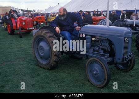 Nottingham County Show Newark Nottinghamshire England Old tractor show   display. 1990s 90s  HOMER SYKES Stock Photo