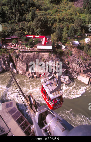 Hell's Gate Airtram / Cable Car over the Fraser River and Fishway in the Fraser Canyon, BC, British Columbia, Canada Stock Photo
