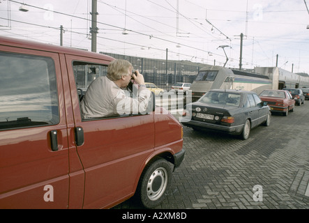 loading cars onto the channel tunnel rail link 1995 1995 Stock Photo