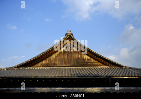 The curved roof of a Buddhist temple building at the Daisen-in temple Kyoto Japan Stock Photo