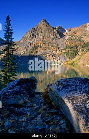 Sunrise at East Lake in the Hoover Wilderness in the Toiyabe National Forest, Sierra Nevada Mountain Range, California, USA Stock Photo