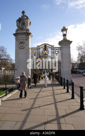 Pedestrians near Buckingham Palace and St James's Park London Winter 2006 Stock Photo