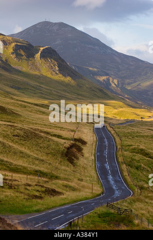 Scottish winter roads The Glenshee ski area, Cairnwell Pass on the A93 between Glenshee & Braemar, Highlands, Grampian, UK Stock Photo