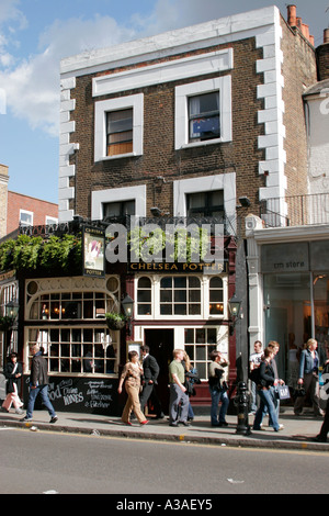 The Chelsea Potter A Traditional British Pub On The Kings Road London 