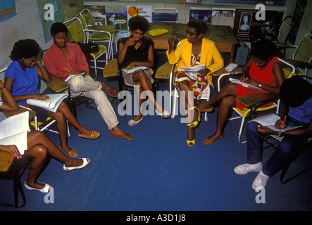 Jamaicans, Jamaican teacher, Jamaican professor, Jamaican students, college classroom, University of the West Indies, Kingston, Jamaica Stock Photo