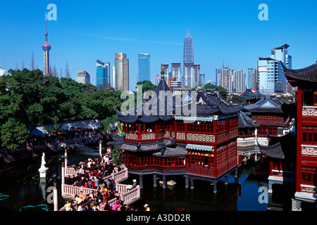 Yu Yuan Garden and Zig Zag Bridge Shanghai China Stock Photo