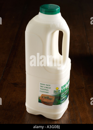 Two pint plastic container of Green top semi skilled milk Stock Photo ...