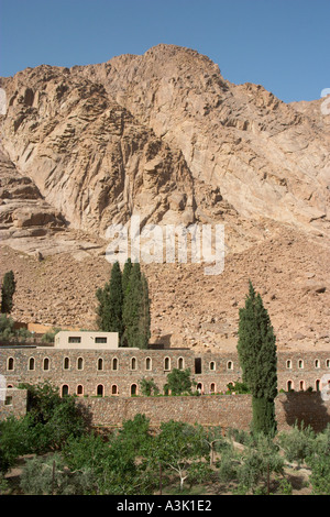 St Catherine s Monestry at the foot of Mount Sinai Gebal Musa Stock Photo