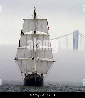 a-tall-ship-sails-into-new-
