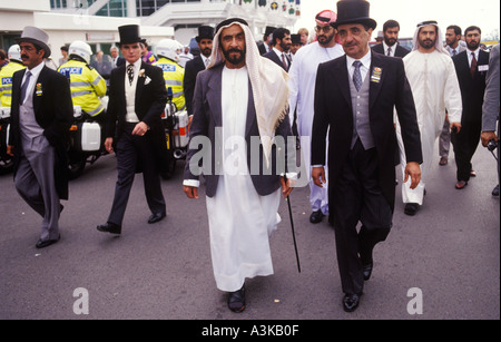 Sheikh Zayed bin Sultan al Nahyan President of United Arab Emirates at the Derby Horse race Epsom Downs with his entourage 1980s Uk HOMER SYKES Stock Photo