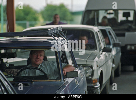 People waiting in their cars at the Polish-Ukrainian border crossing, Medyka, Poland Stock Photo