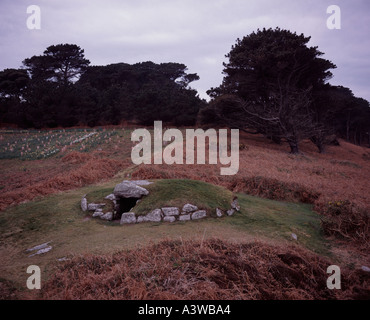 Upper Innisidgen burial chamber a prehistoric burial chamber St Marys Isles of Scilly Cornwall UK Stock Photo