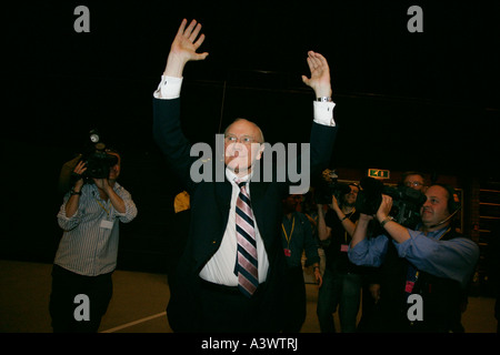 Lib Dem Leader Sir Walter Menzies Campbell Baron of Pittenweem In 2006 at the Liberal Democrats  Conference in Brighton East Sussex UK Stock Photo
