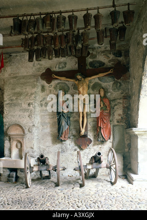 fine arts, Jesus Christ, crucifixion, Jesus at the cross with Mary and Saint John, sculpture, gate lodge, old castle, Meersburg, Stock Photo