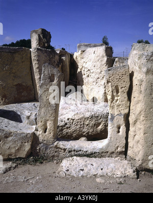 travel /geography, Malta, Hal Tarxien, buildings, eastern temple, door panel, circa 3000 - 2500 B.C., historic, historical, Europe, architecture, early history, prehistory, megalith, megaliths, culture, religion, statue, stone, UNESCO world heritage, Stock Photo